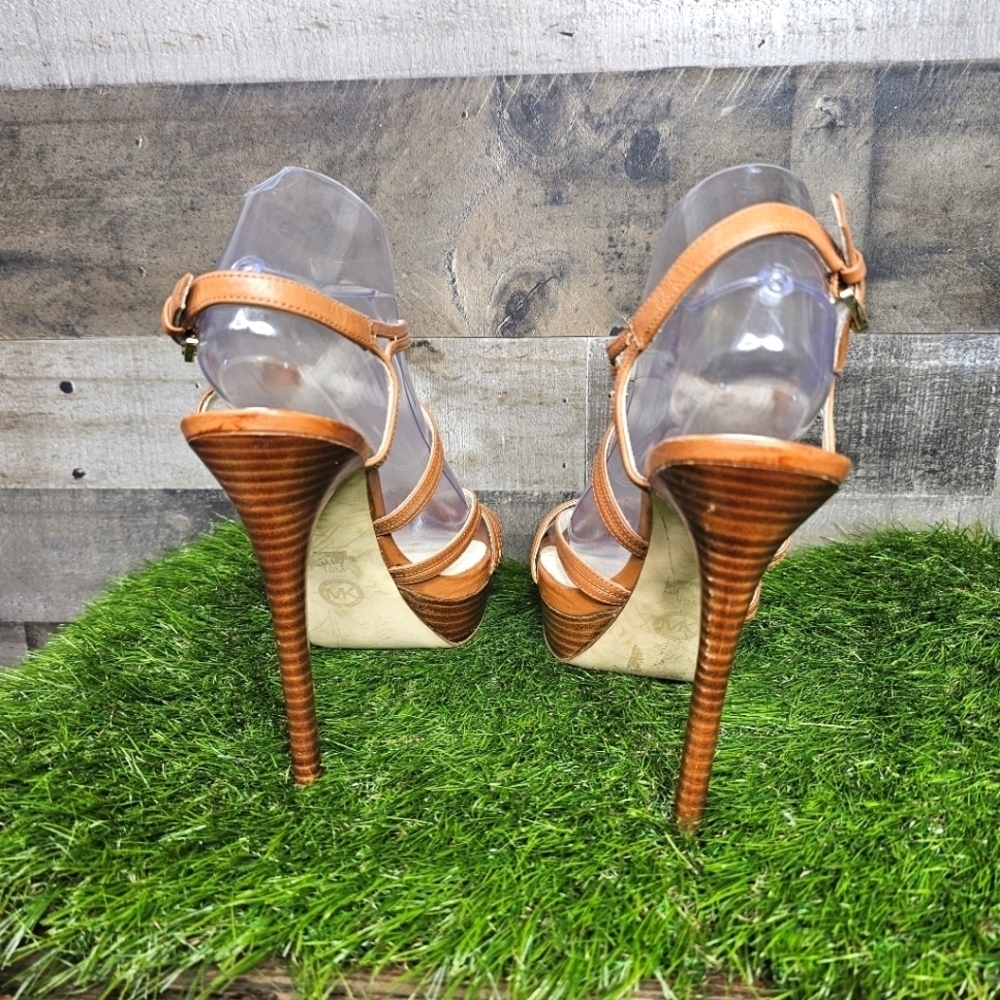 New MICHAEL Michael Kors Camel Tan Strappy Sandals | 10 - Picture 5 of 11